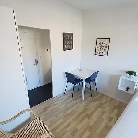 Double 4 With Free Parking Appartement